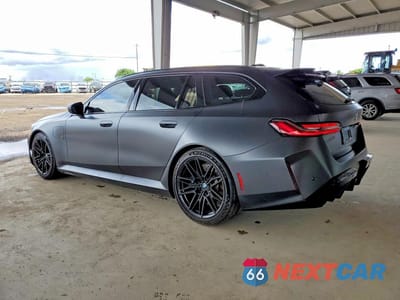 Drugie zdjęcie samochodu z przodu: 2026 BMW M5 TOURING VIN:WBS83GV09TCW16447 - miniatura