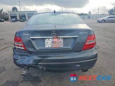 Zdjęcie 6 z 12 samochodu: 2014 MERCEDES-BENZ C 300 4MATIC VIN:WDDGF8AB2ER302913 - miniatura