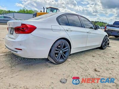 Trzecie zdjęcie samochodu z tyłu: 2016 BMW 328 I SULEV VIN:WBA8E9G52GNT42814 - miniatura