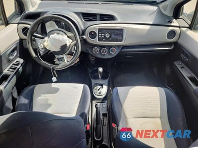 Zdjęcie 8 z 12 samochodu: 2012 TOYOTA YARIS 5-DOOR LE VIN:JTDKTUD35CD535902 - miniatura