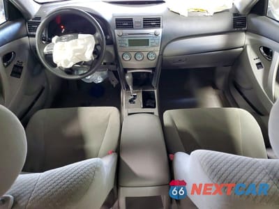 Zdjęcie 8 z 13 samochodu: 2007 TOYOTA CAMRY LE VIN:JTNBE46K873083143 - miniatura