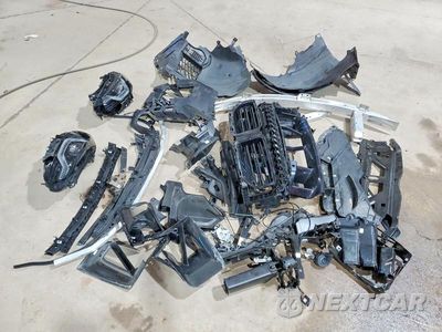 Zdjęcie 12 z 13 samochodu: 2023 BMW M2 VIN:3MF13DM07P8D68668 - miniatura