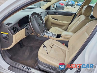 Zdjęcie 7 z 12 samochodu: 2011 HYUNDAI GENESIS 4.6L VIN:KMHGC4DF2BU139615 - miniatura