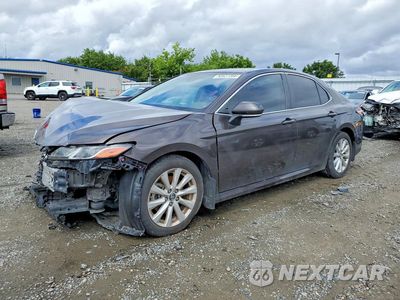 2019 TOYOTA CAMRY LE 4T1B11HK2KU738696 - główne zdjęcie licytacji z USA - miniatura