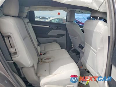 Zdjęcie 11 z 13 samochodu: 2018 TOYOTA HIGHLANDER LE VIN:5TDZARFHXJS036430 - miniatura