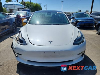 Piąte zdjęcie samochodu w środku: 2023 TESLA MODEL 3 VIN:5YJ3E1EA2PF450377 - miniatura