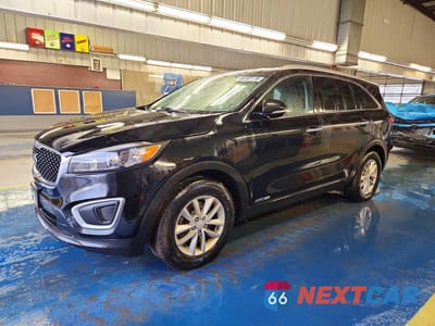2017 KIA SORENTO LX V6 5XYPGDA54HG210473 - główne zdjęcie licytacji z USA - miniatura