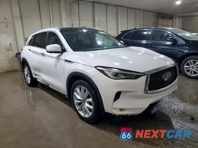 Czwarte zdjęcie samochodu z boku: 2019 INFINITI QX50 ESSENTIAL VIN:3PCAJ5M39KF105028 - miniatura