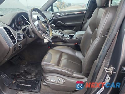 Zdjęcie 7 z 13 samochodu: 2017 PORSCHE CAYENNE VIN:WP1AA2A29HKA89076 - miniatura
