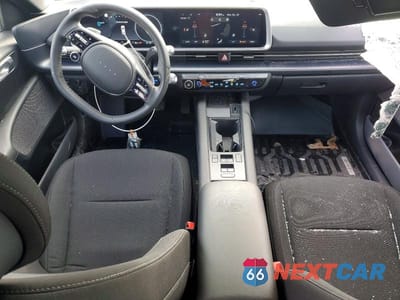 Zdjęcie 8 z 12 samochodu: 2025 HYUNDAI IONIQ 6 SEL VIN:KMHM34AC8SA101370 - miniatura