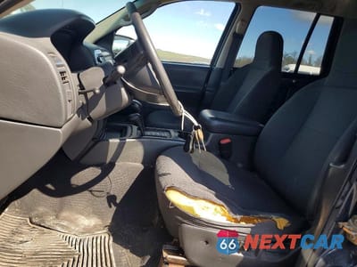 Zdjęcie 7 z 14 samochodu: 2004 JEEP GRAND CHEROKEE LAREDO VIN:1J4GW48S34C280988 - miniatura