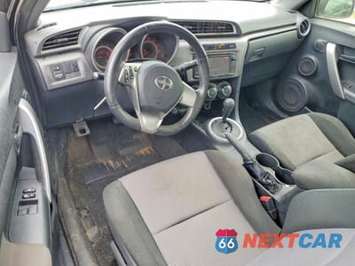 Zdjęcie 8 z 12 samochodu: 2014 TOYOTA SCION TC VIN:JTKJF5C71E3088340 - miniatura