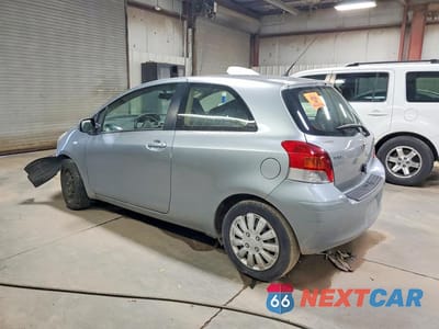Drugie zdjęcie samochodu z przodu: 2010 TOYOTA YARIS BASE VIN:JTDJT4K35A5322499 - miniatura