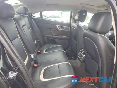Zdjęcie 10 z 12 samochodu: 2013 JAGUAR XF SUPERCHARGED VIN:SAJWA0HE8DMS64879 - miniatura