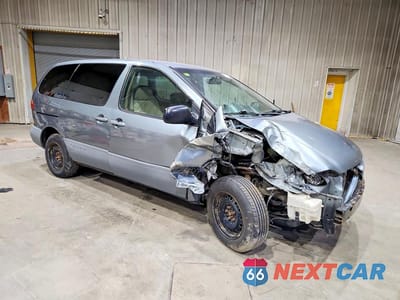 Czwarte zdjęcie samochodu z boku: 2000 TOYOTA SIENNA CE VIN:4T3ZF19C2YU202385 - miniatura
