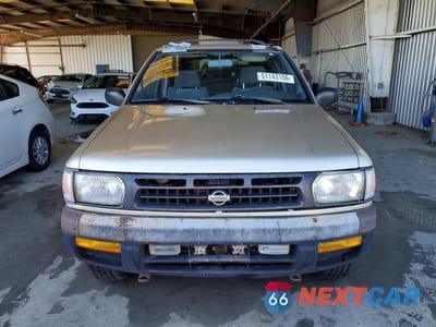 Piąte zdjęcie samochodu w środku: 1998 NISSAN PATHFINDER XE VIN:JN8AR05Y7WW261080 - miniatura