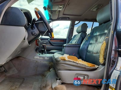 Zdjęcie 7 z 13 samochodu: 2005 LEXUS LX 470 VIN:JTJHT00W453549086 - miniatura