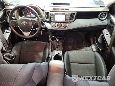 Zdjęcie 8 z 14 samochodu: 2015 TOYOTA RAV4 LE VIN:JTMBFREV4FJ046188 - miniatura