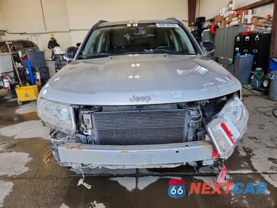 Piąte zdjęcie samochodu w środku: 2012 JEEP COMPASS VIN:1C4NJDAB6CD655299 - miniatura