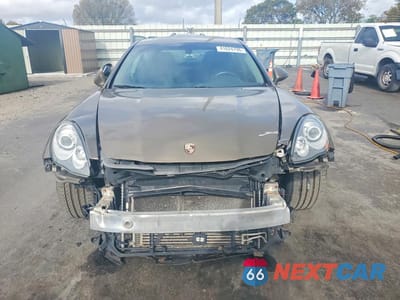 Piąte zdjęcie samochodu w środku: 2011 PORSCHE PANAMERA S VIN:WP0AB2A74BL060824 - miniatura