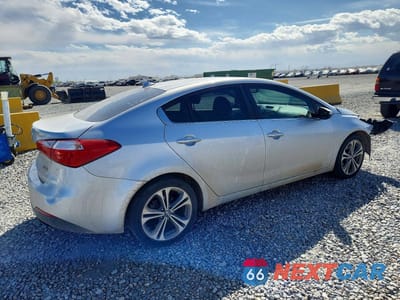Trzecie zdjęcie samochodu z tyłu: 2016 KIA FORTE EX VIN:KNAFZ4A85G5614189 - miniatura