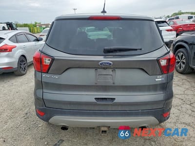 Zdjęcie 6 z 12 samochodu: 2019 FORD ESCAPE SE VIN:1FMCU9GD7KUA93444 - miniatura