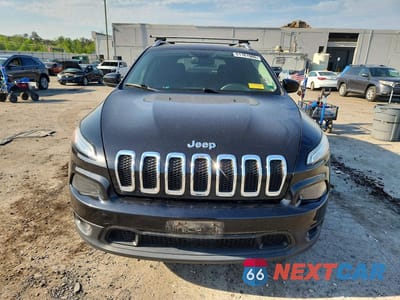 Piąte zdjęcie samochodu w środku: 2015 JEEP CHEROKEE LATITUDE VIN:1C4PJMCB0FW604962 - miniatura