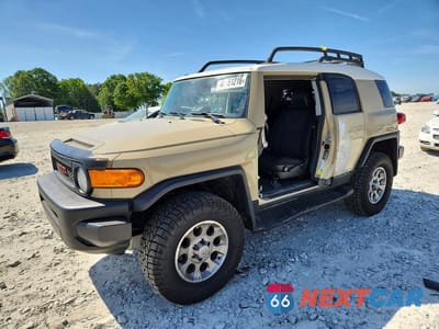 2013 TOYOTA FJ CRUISER BASE JTEBU4BF7DK150280 - główne zdjęcie licytacji z USA - miniatura