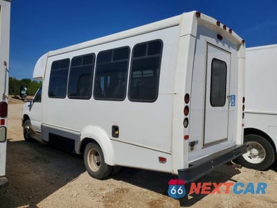 Drugie zdjęcie samochodu z przodu: 2016 FORD E350 SHUTTLE BUS VIN:1FDEE3FL3GDC24131 - miniatura