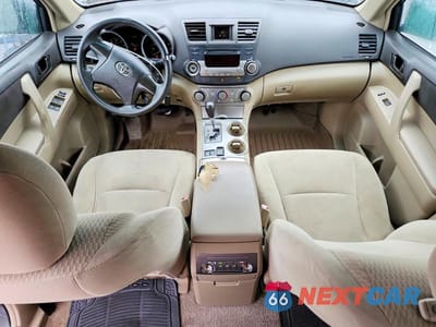 Zdjęcie 8 z 14 samochodu: 2010 TOYOTA HIGHLANDER BASE VIN:5TDBK3EH4AS008362 - miniatura