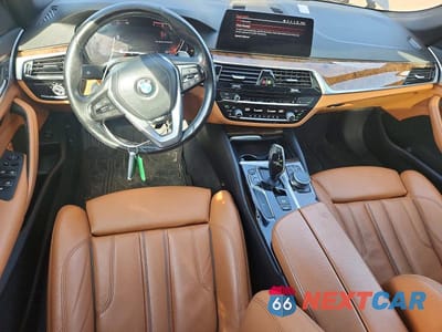 Zdjęcie 8 z 13 samochodu: 2020 BMW 530 XI VIN:WBAJR7C02LBP96478 - miniatura
