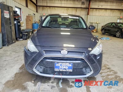 Piąte zdjęcie samochodu w środku: 2017 TOYOTA YARIS IA BASE VIN:3MYDLBYV0HY172102 - miniatura