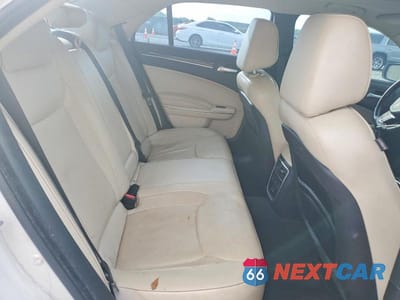 Zdjęcie 10 z 12 samochodu: 2016 CHRYSLER 300C VIN:2C3CCAEG9GH141501 - miniatura