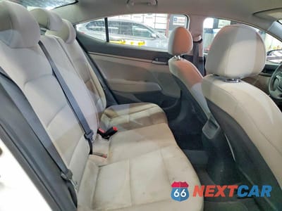 Zdjęcie 10 z 11 samochodu: 2017 HYUNDAI ELANTRA SE VIN:5NPD74LF7HH140243 - miniatura