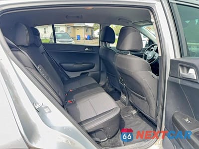 Zdjęcie 6 z 10 samochodu: 2017 KIA SPORTAGE LX VIN:KNDPMCAC7H7037286 - miniatura