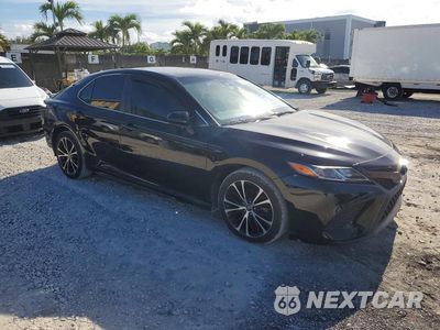 Czwarte zdjęcie samochodu z boku: 2020 TOYOTA CAMRY SE VIN:4T1G11AK7LU904499 - miniatura
