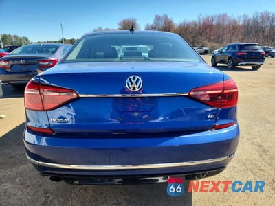 Zdjęcie 6 z 12 samochodu: 2017 VOLKSWAGEN PASSAT R-LINE VIN:1VWDT7A37HC031165 - miniatura