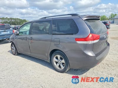 Drugie zdjęcie samochodu z przodu: 2012 TOYOTA SIENNA LE 8-PASSENGER VIN:5TDKK3DC7CS261006 - miniatura