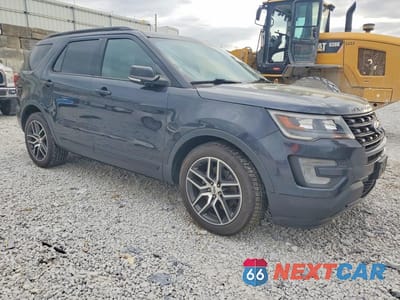 Czwarte zdjęcie samochodu z boku: 2017 FORD EXPLORER SPORT VIN:1FM5K8GT5HGD16247 - miniatura