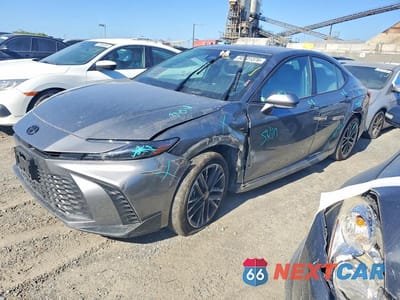 2025 TOYOTA CAMRY SE 4T1DAACK0SU581654 - główne zdjęcie licytacji z USA - miniatura