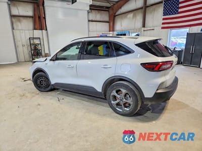 Drugie zdjęcie samochodu z przodu: 2025 FORD ESCAPE ST LINE SELECT VIN:1FMCU9NA7SUB23714 - miniatura