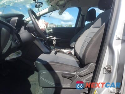 Zdjęcie 7 z 12 samochodu: 2014 FORD C-MAX SE VIN:1FADP5AU0EL519220 - miniatura