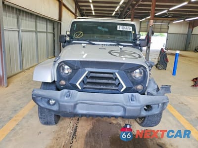 Piąte zdjęcie samochodu w środku: 2011 JEEP WRANGER VIN:1J4HA7H1XBL612921 - miniatura