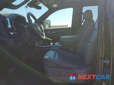 Zdjęcie 7 z 13 samochodu: 2024 CHEVROLET SILVERADO K3500 LTZ VIN:1GC4YUEY8RF280227 - miniatura