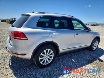 Trzecie zdjęcie samochodu z tyłu: 2013 VOLKSWAGEN TOUAREG V6 VIN:WVGEF9BP2DD006833 - miniatura
