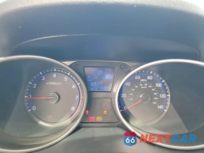 Zdjęcie 9 z 13 samochodu: 2011 HYUNDAI TUCSON GLS VIN:KM8JU3AC4BU239366 - miniatura
