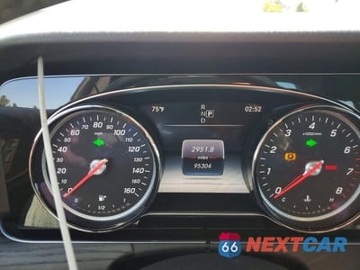 Zdjęcie 9 z 12 samochodu: 2018 MERCEDES-BENZ E 300 VIN:WDDZF4JB4JA306729 - miniatura