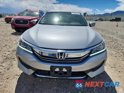 Piąte zdjęcie samochodu w środku: 2017 HONDA ACCORD SPORT SPECIAL EDITION VIN:1HGCR2F15HA249495 - miniatura