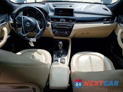 Zdjęcie 8 z 12 samochodu: 2017 BMW X1 XDRIVE28I VIN:WBXHT3C35H5F75779 - miniatura