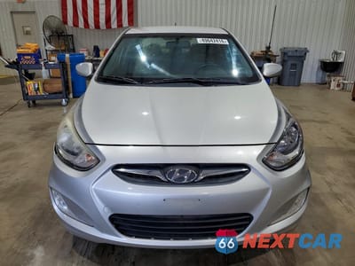 Piąte zdjęcie samochodu w środku: 2012 HYUNDAI ACCENT GLS VIN:KMHCU4AE9CU235010 - miniatura